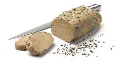 Foie gras de canard mi-cuit au bouillon de cèpes et mariné au muscat