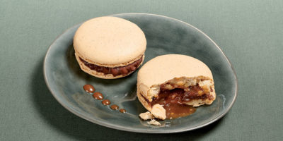 Gros Macaron chocolat cœur coulant caramel